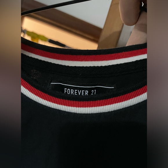 LA Embroidered Forever 21 T-Shirt size medium - Picture 2 of 4